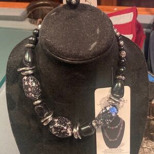 Elegant Black and Silver Beaded Necklace